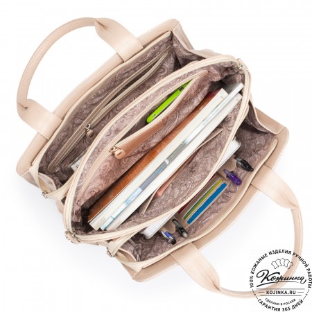 Женская кожаная сумка "Батерфляй" (пудра)