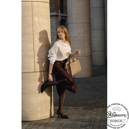 Женская кожаная сумка "Батерфляй" (пудра)