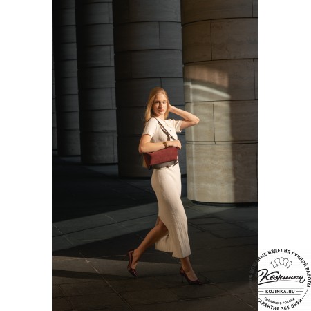 Женская кожаная сумка "Тойс" велюр (бордо)