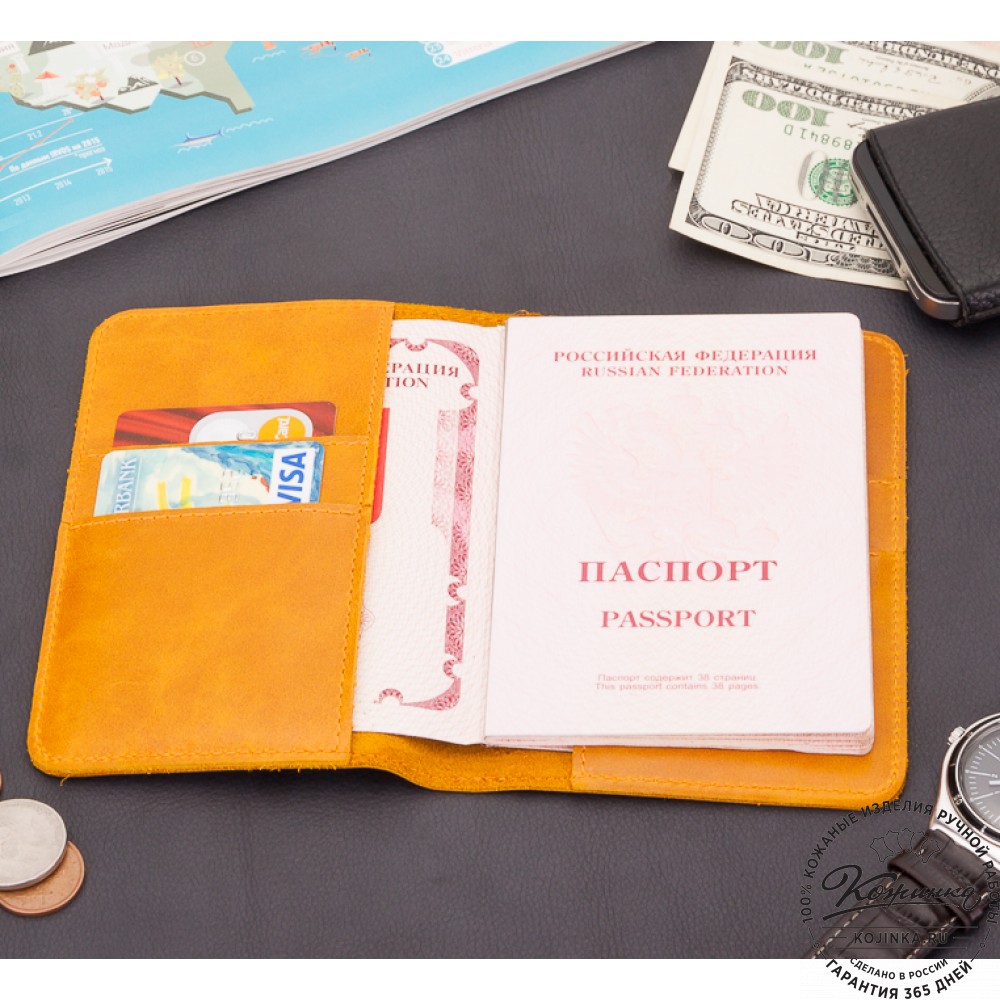 Кожаная обложка на паспорт Прага (желтая)